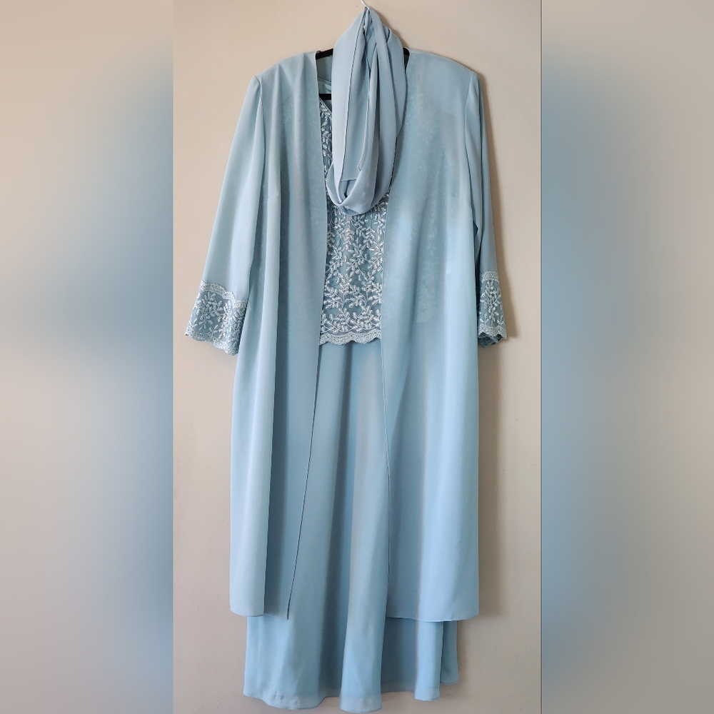 DAVID'S BRIDAL DRESS/KIMONO/SCARF